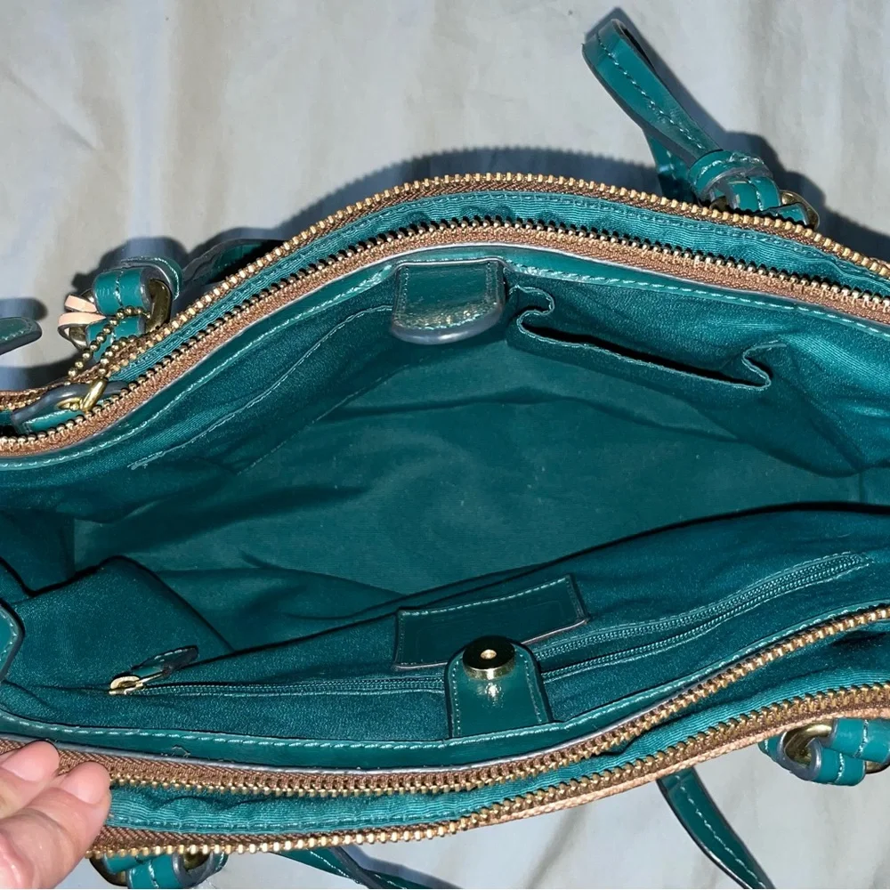 Coach shoulder bag - Picture 6 of 11